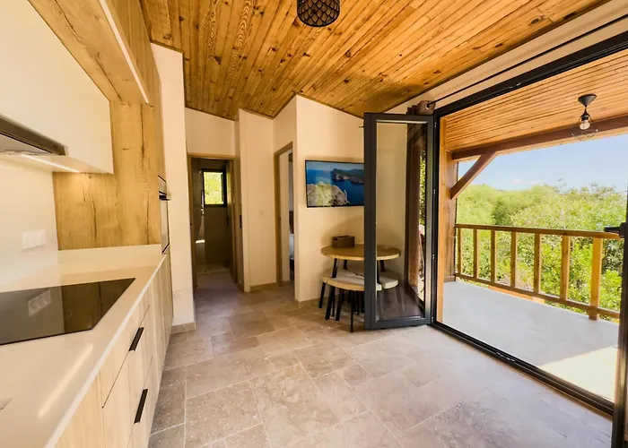 Cap Paradisu - Vue Et Montagne *